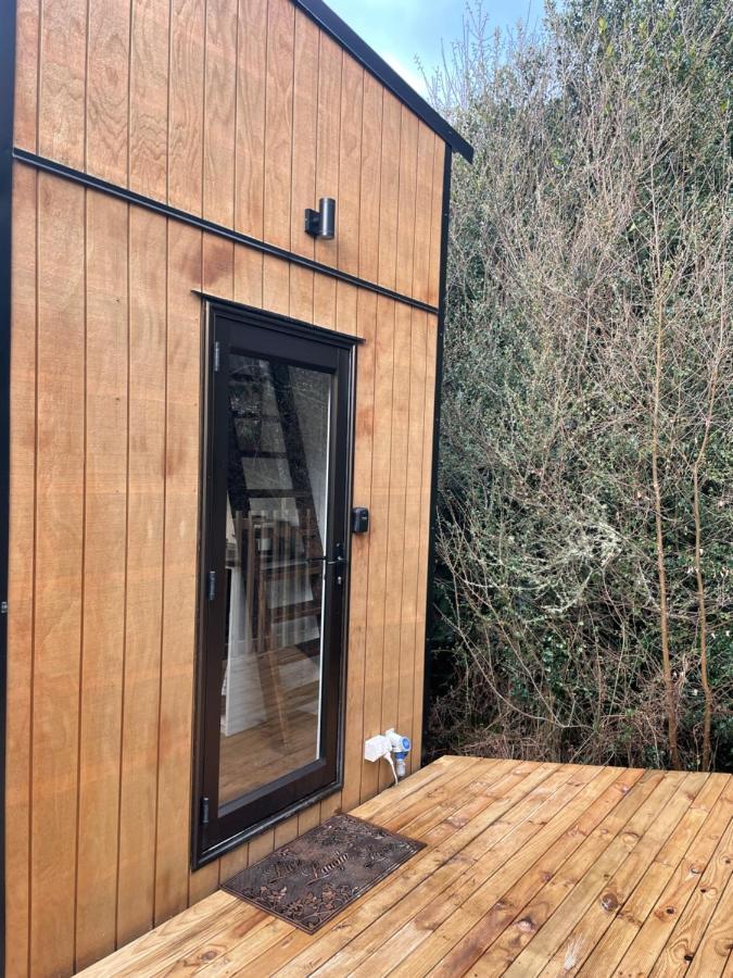 Tiny House In The Bush - A Minute From Town Centre Ruapehu Unique Stays Raetihi Exterior foto