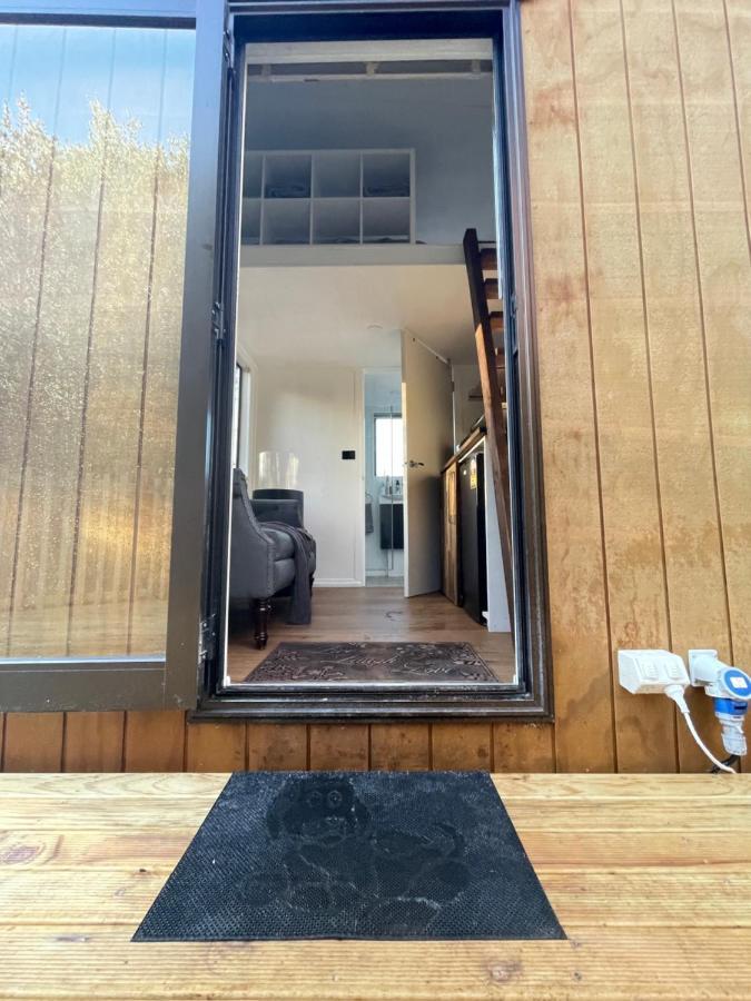 Tiny House In The Bush - A Minute From Town Centre Ruapehu Unique Stays Raetihi Exterior foto